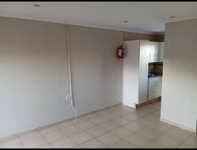 1 BEDROOM FLAT TO LET IN SECUNDA